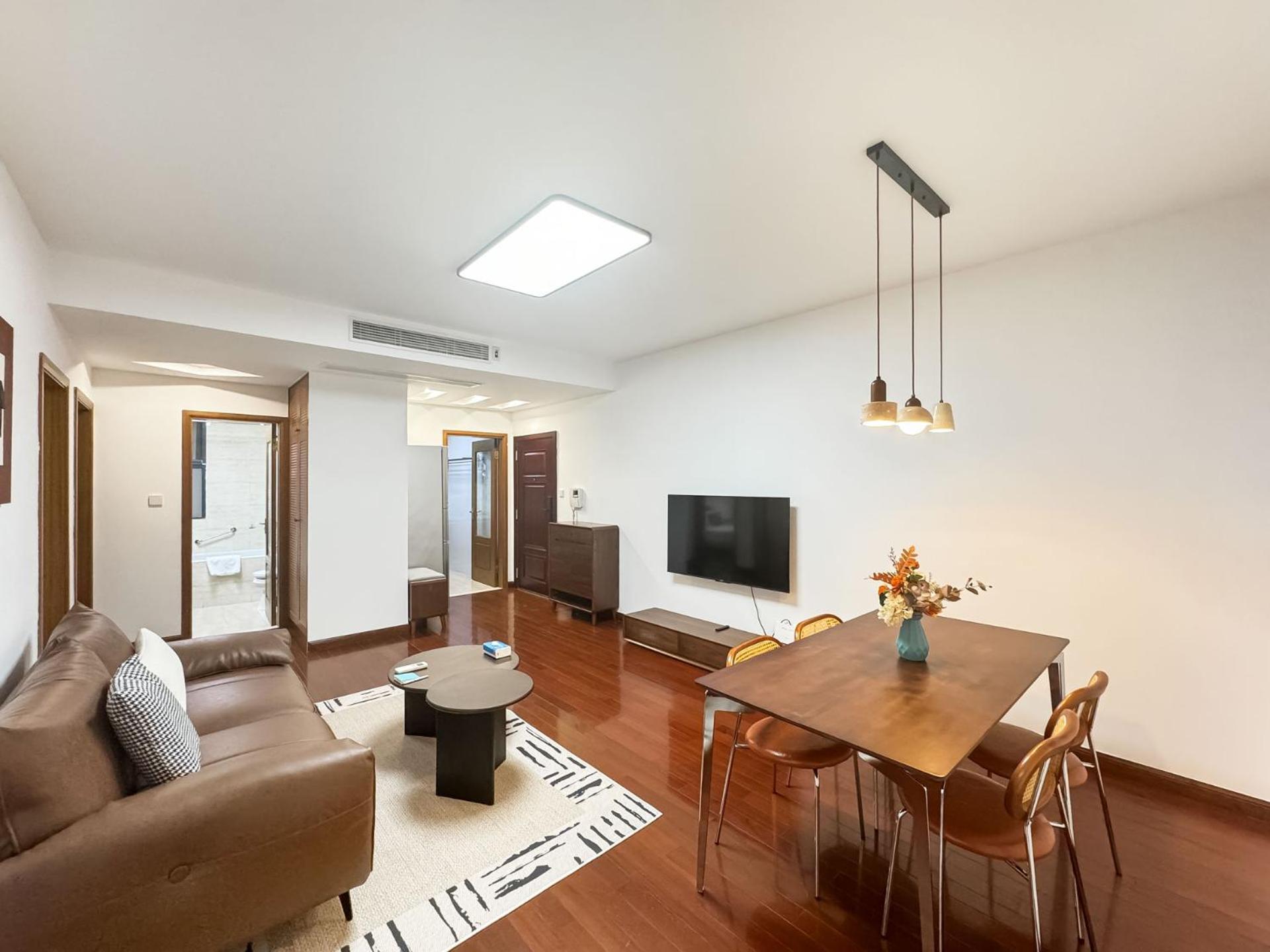 Tyms 2br Weiningrd Near Cesis Line2 Shanghai