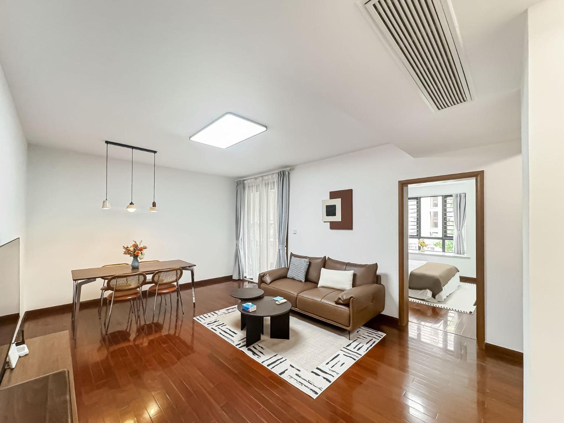 Apartment Tyms 2br Weiningrd Near Cesis Line2 Shanghai